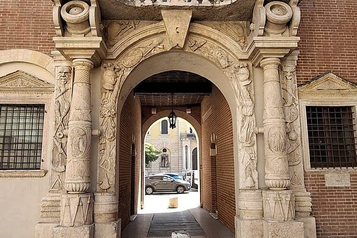 Verona Highlights Panoramic Golf Cart Express Tour