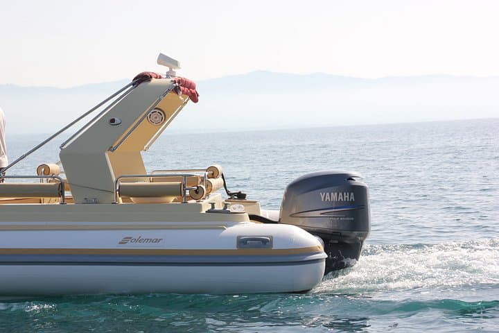 Inflatable Boat Tour in the Gulf of Angels with Snorkeling and Aperitif