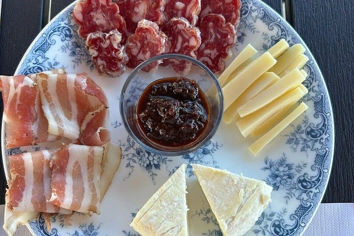Private Winery and Vineyard Tour with Wine Tasting