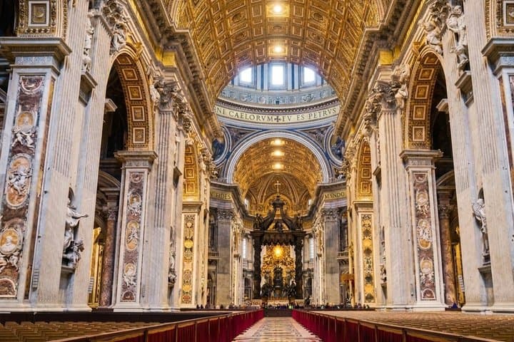 Vatican: St.Peter's Basilica Priority Entrance + Audio guide