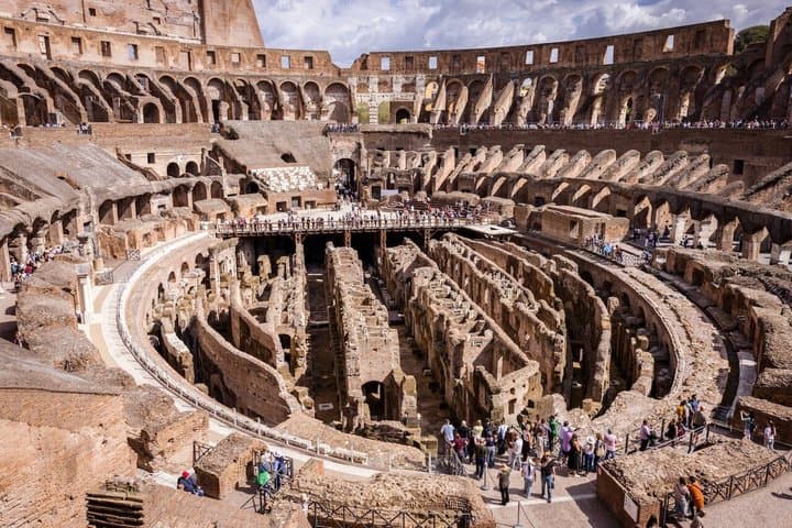 Colosseum & Roman Forum: Unlock the History
