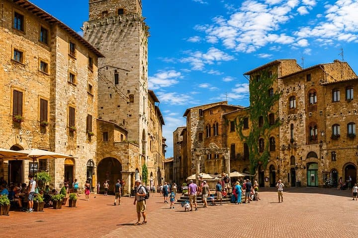 Siena: Chianti Guided E-Bike Tour with Lunch & 2 wine tastings