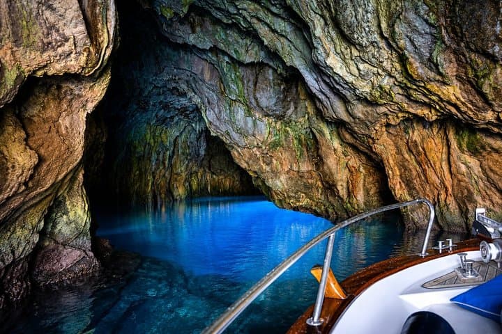 Boat tour to discover the Costa del Mito of Capo Palinuro