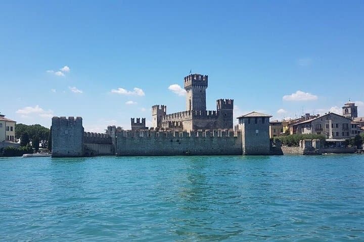 2 hours Private Boat Tour from Lazise to Sirmione