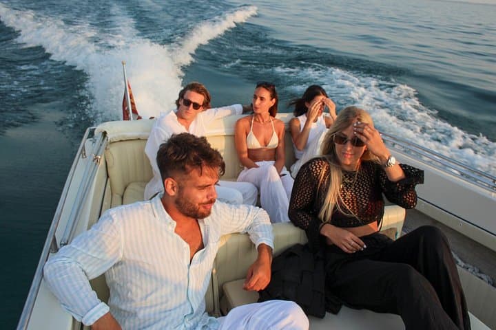 2 hours Private Boat Tour from Lazise to Sirmione