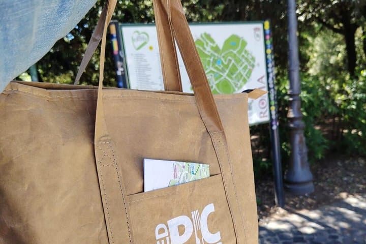 Authentic Italian Picnic Experience in Villa Borghese, Rome