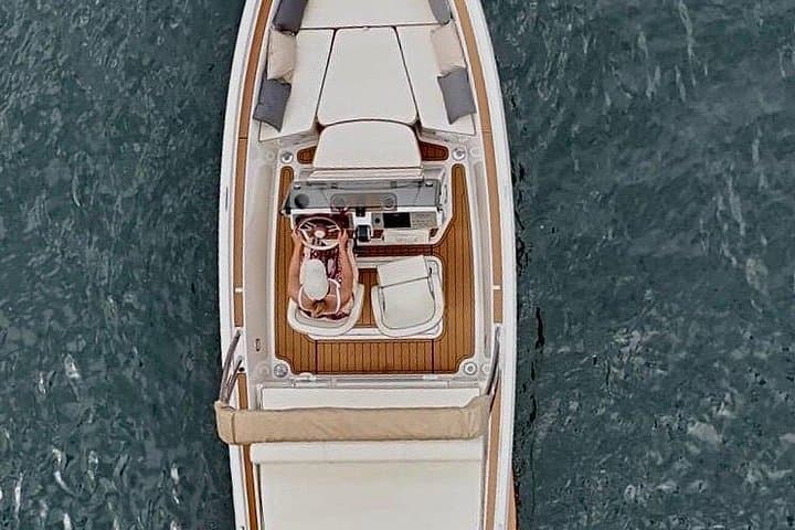 Luxury Private Boat Tours on Lake Como with Prosecco