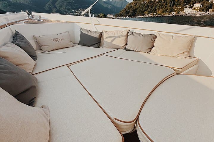 Luxury Private Boat Tours on Lake Como with Prosecco