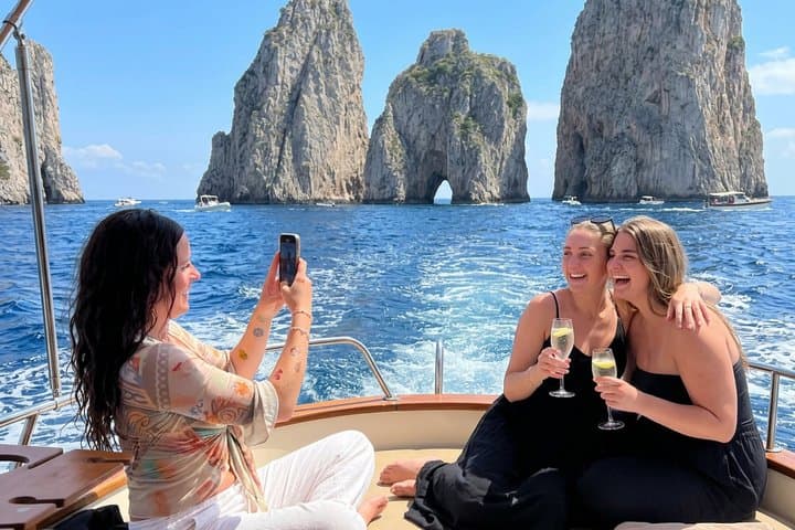Capri Secret Gems Semi Private Boat Tour with Local Skipper