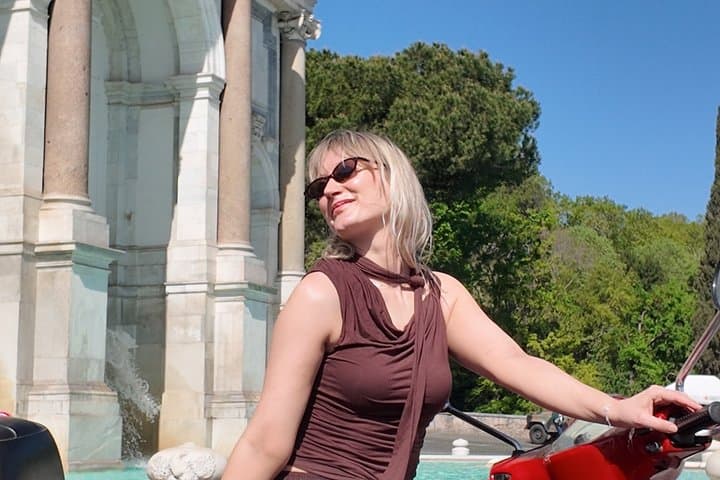 Rome Private Vespa Tour Pick-up from Hotel