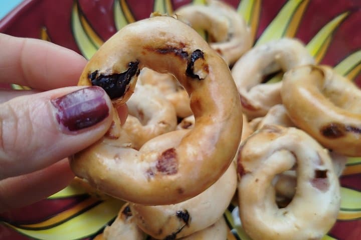 Lecce: Charcuterie Board & Vino Fun