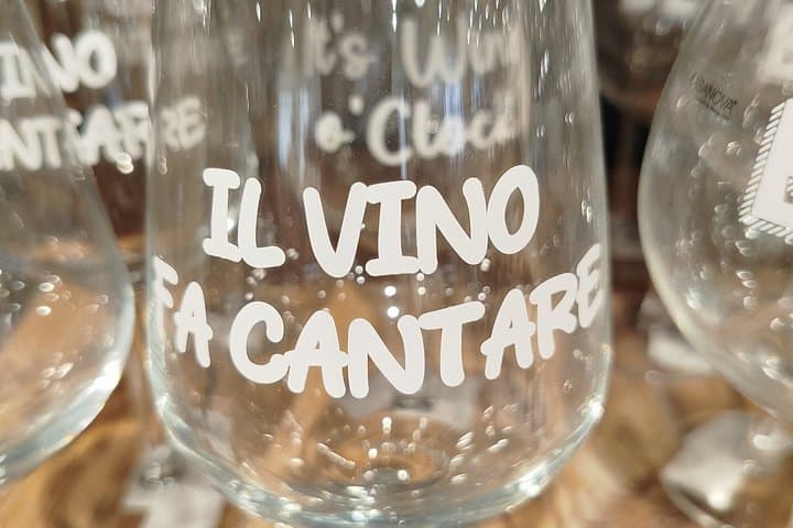 Lecce: Charcuterie Board & Vino Fun