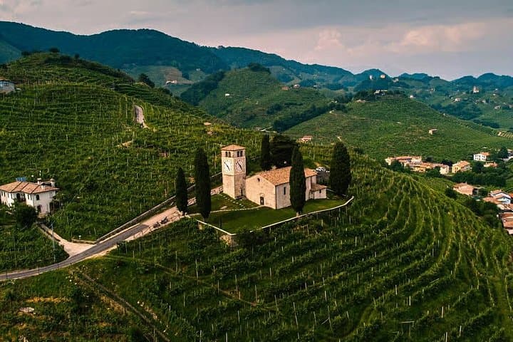 Prosecco Hills Tour with Wine, Spritz and Asolo from Venice