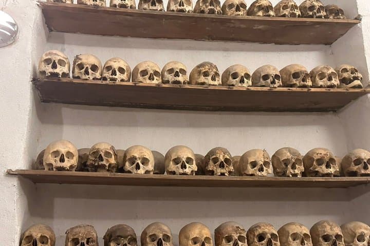 Capuchin Cemetery and Catacombs Tour in Palermo