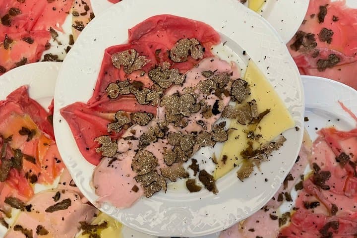 Truffle Hunting and Gourmet Truffle Menu in Trattoria Storica