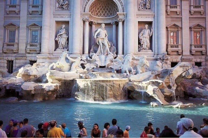 Rome: Trevi Fountain Entry Ticket + Guided Tour - english/spanish
