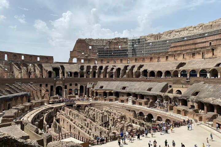Exclusive Private Tour Colosseum, Forum and Palatine Hill in Rome