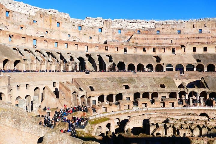 Exclusive Private Tour Colosseum, Forum and Palatine Hill in Rome