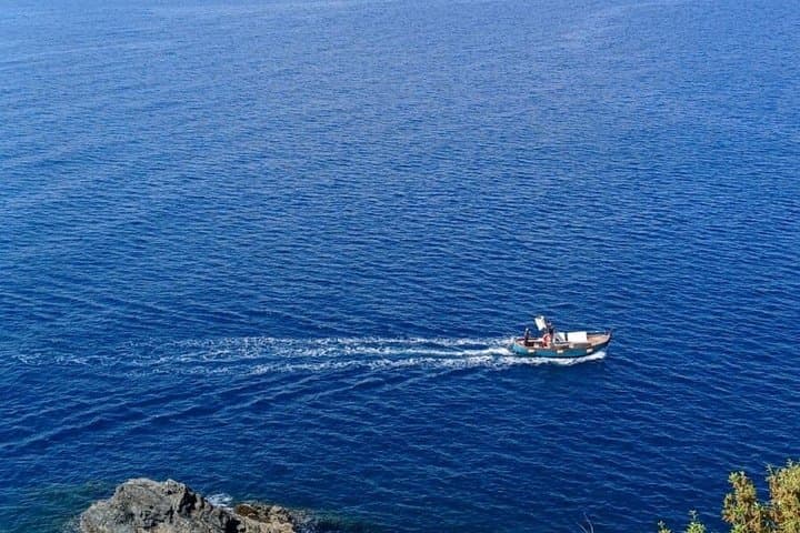 Private boat experiences to Cinque Terre with aperitif