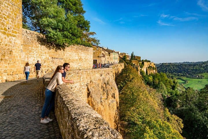 Rome to Orvieto Day Trip by Train with Duomo, Caves and Lunch