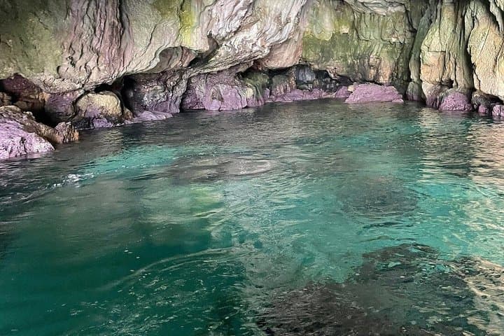 Syracuse Boat tour of the island of Ortigia and sea caves