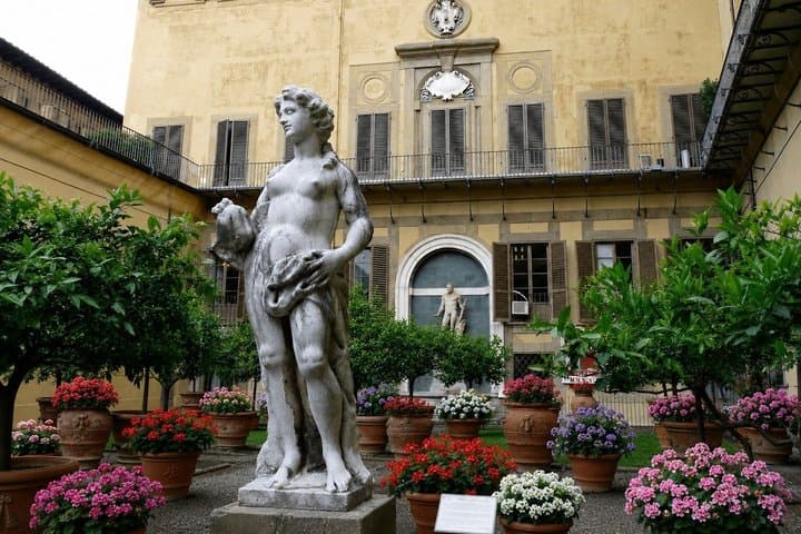 Late Afternoon Medici Tour: Renaissance Art, Power & Stories