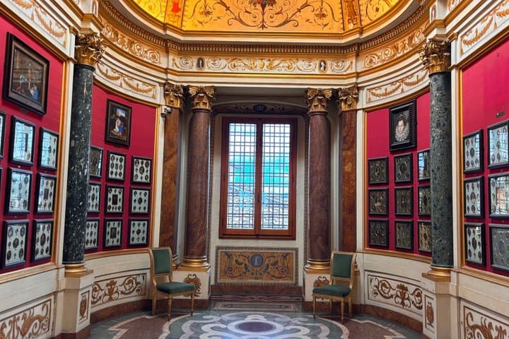 Uffizi Gallery Small Group Tour with Guide