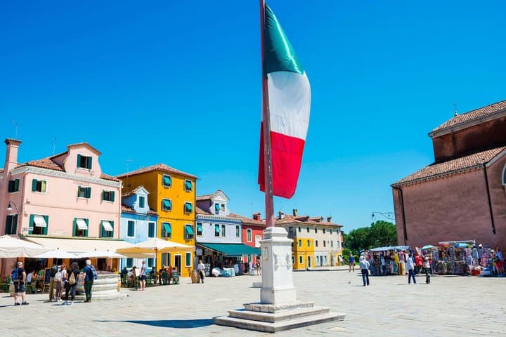 Venice Murano and Burano Walking Tour with Audio Guide