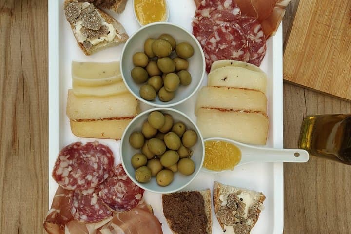 Truffle Hunting and Tasting of Local Products in Tuscany