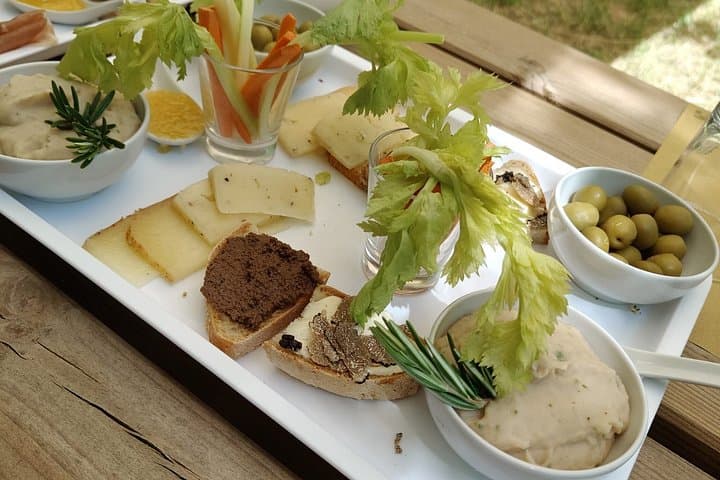 Truffle Hunting and Tasting of Local Products in Tuscany