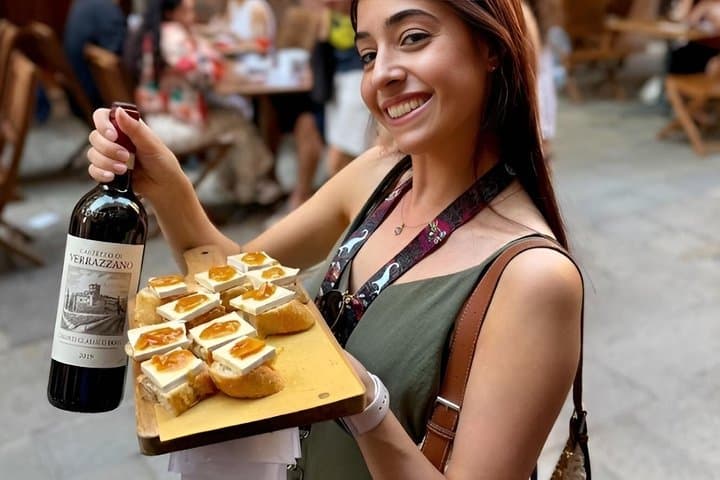 Eat, Drink, Repeat: Venice Food Tour with 10 Tastings and 6 Wines