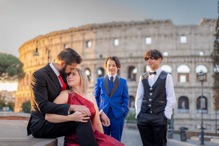 Rome: Private Iconic Photoshoot at Trevi Fountain & Colosseum