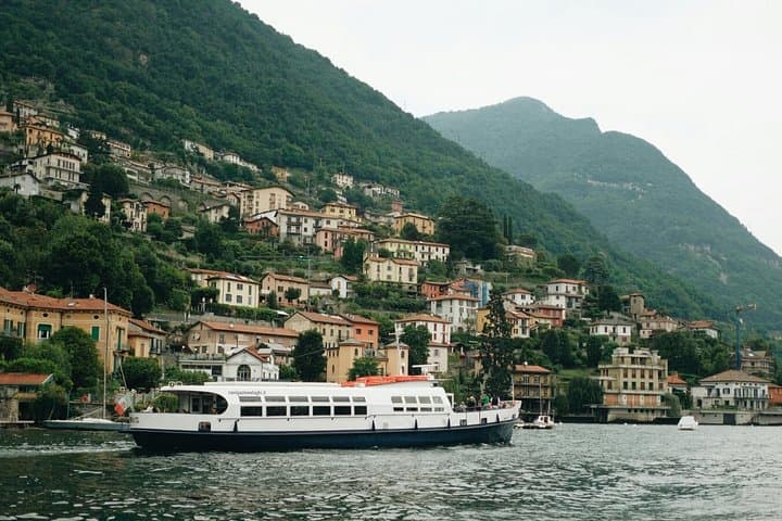 Como, Bellagio & Varenna: Small Group from Milan, Villas Cruise