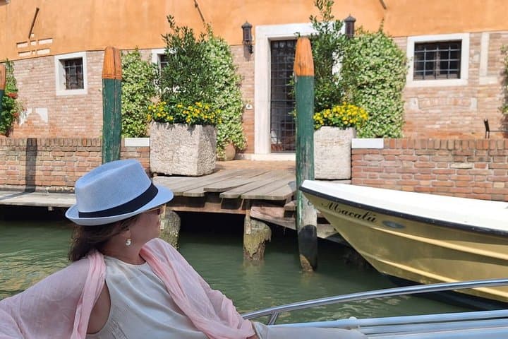 Venice Private Boat Tour: Murano, Burano and Torcello