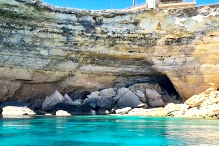 Boat tour Ortigia and Syracuse sea caves