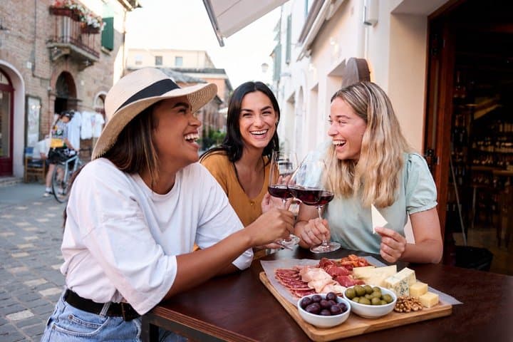 Milan Gourmet Food and Drinks Private Tour with Highlights