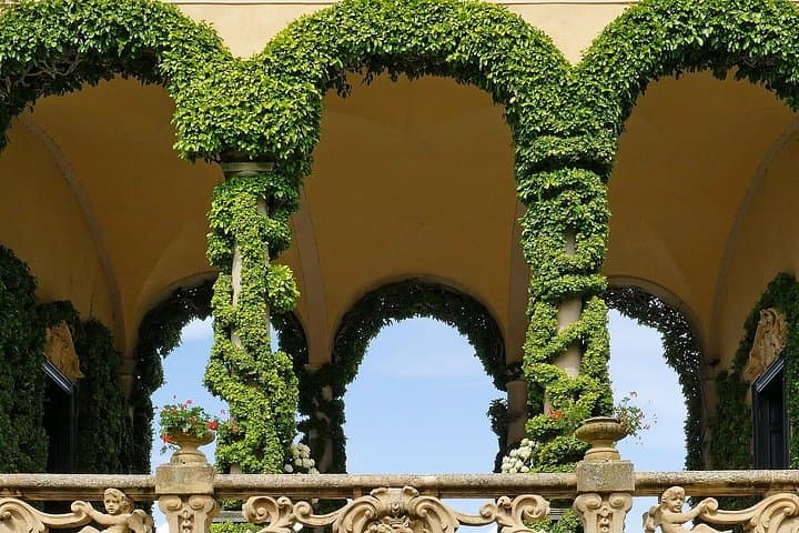 Bellagio : shared boat tour to Villa del Balbianello Gardens
