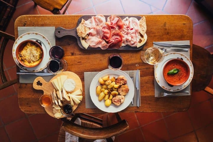 Bologna Hidden Wine Bars and Aperitivo Experience