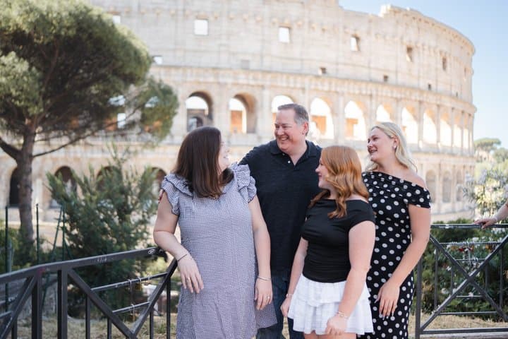Iconic Photo Shoot Tour in Rome with Professional Photographer