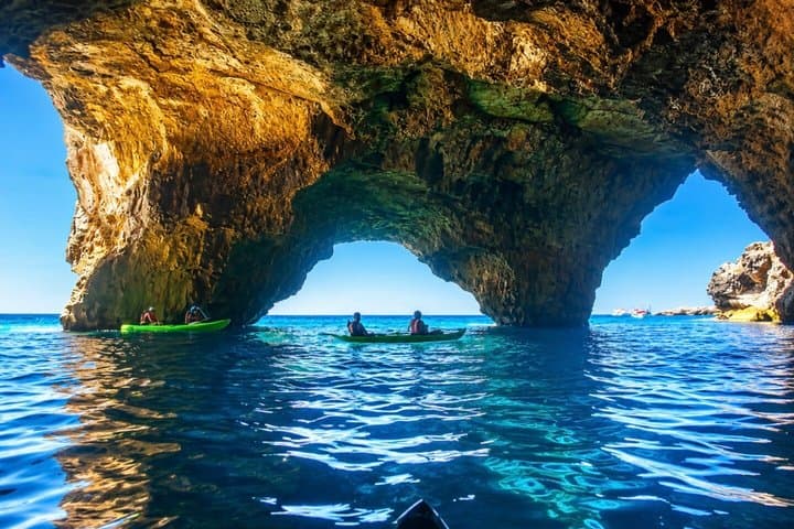 Kayak and Canoe tour in Leuca and the Ponente Caves
