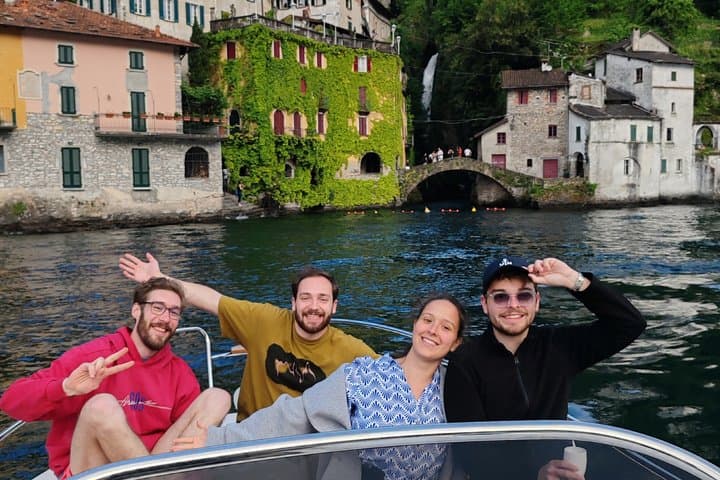 Lake Como: Private Boat Cruise with a Customizable Itinerary