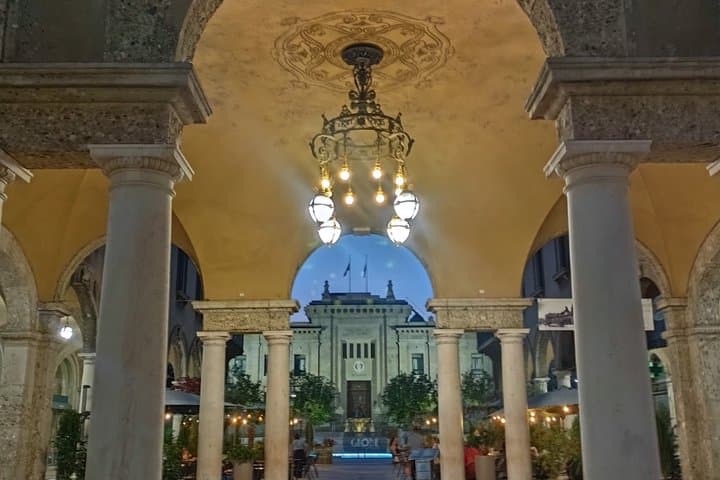 Full Tour of Bergamo Upper and Lower Towns