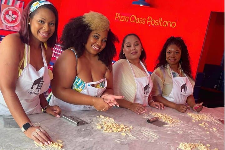 Positano Small Group Pizza Making Class, Tiramisu and Wine