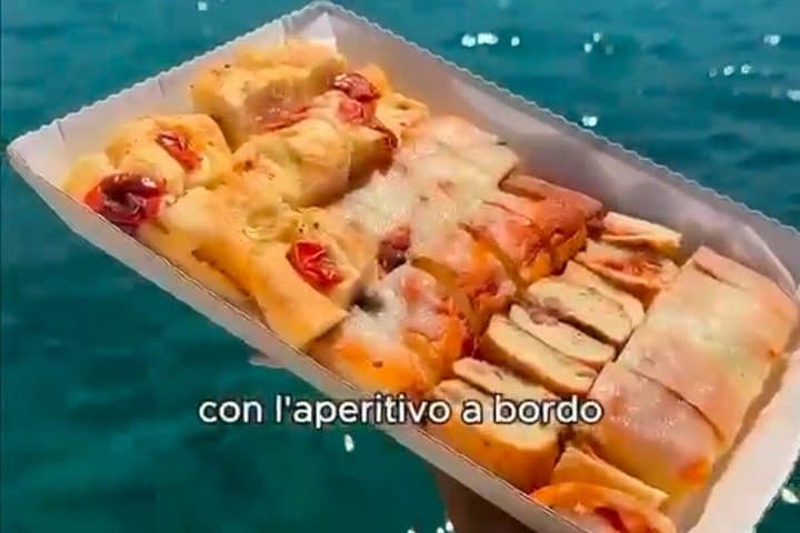 3-Hour Guided Boat Tour to the Caves in Santa Maria di Leuca