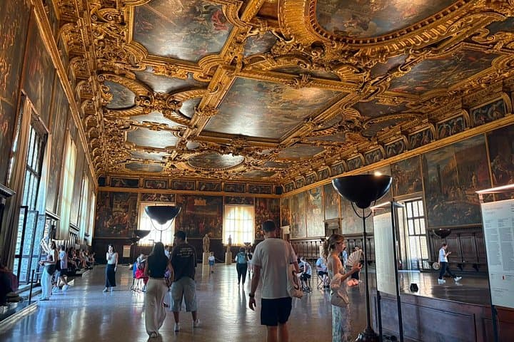 Guided Tour of St. Mark's Basilica and Doge's Palace in Venice