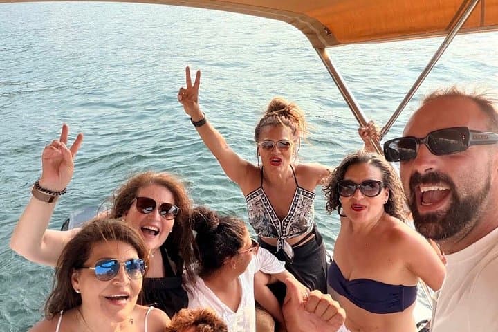 Rent a Boat in Lake Como No License Required