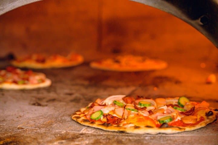 The Italian Way: Pizza and Gelato Class with Unlimited Wine