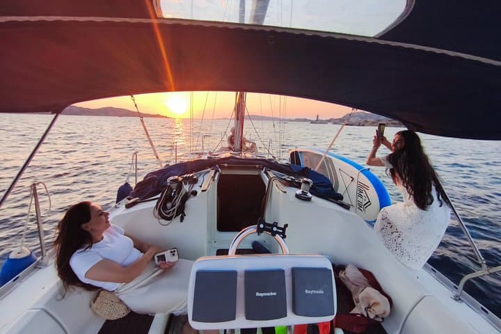 Sunset Aperitif Tour from La Maddalena or Palau