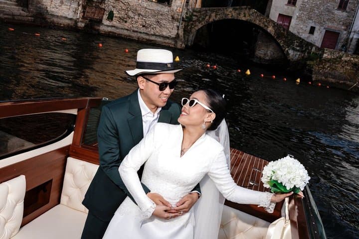 Lake Como Private Wooden Boat Tour & Italian Glamour