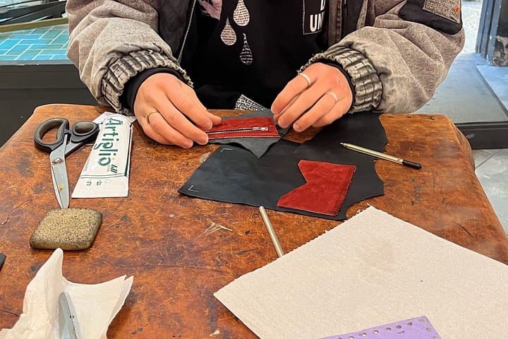 Florence Leather Wallet Workshop – 45 min
